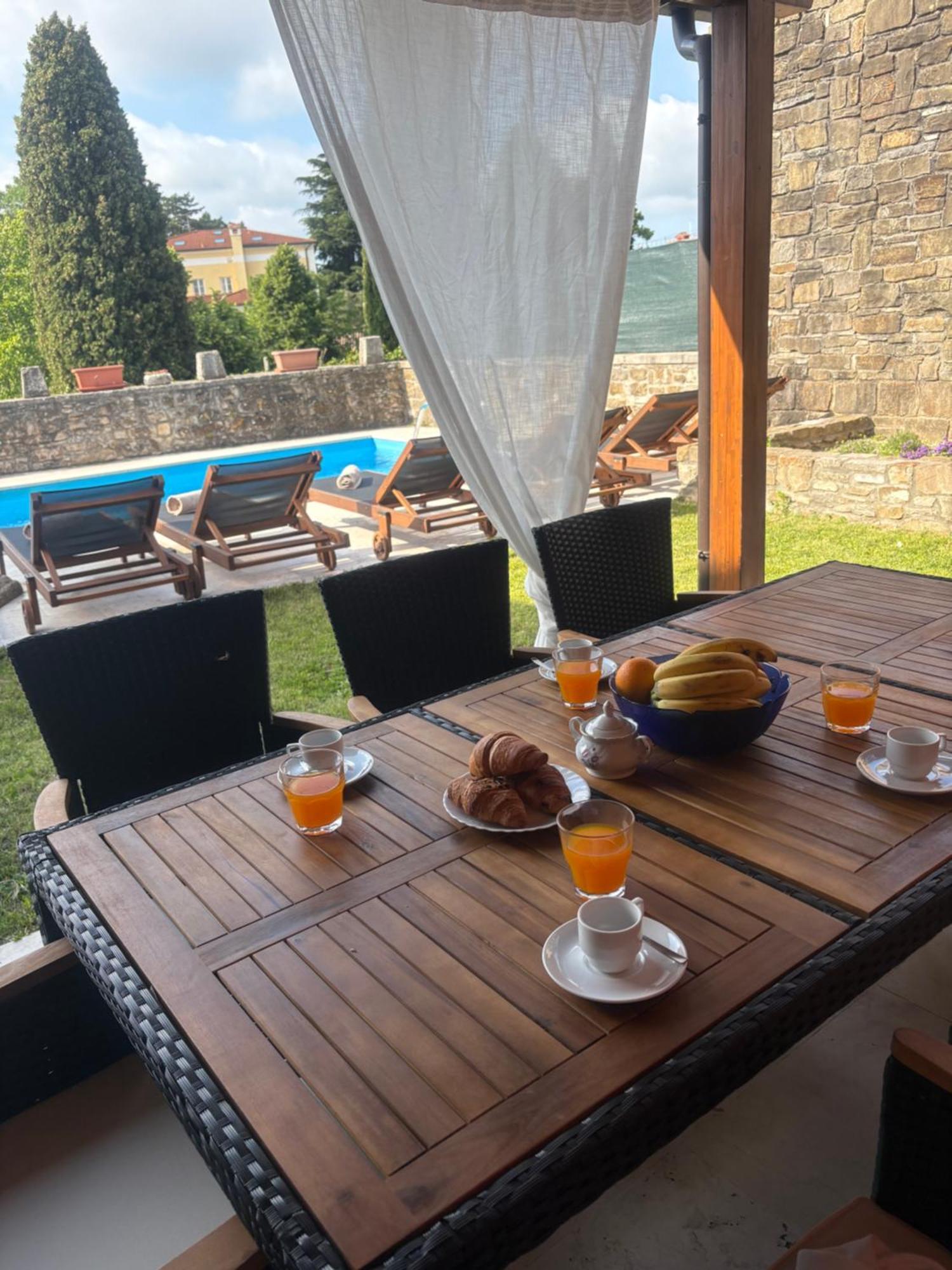 Villa Letizia Oprtalj 외부 사진